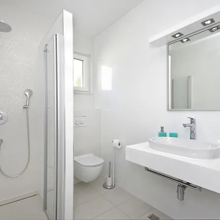 Villa Luxury Lucas With Heated Pool, Whirlpool, Sauna, 14 Pax *