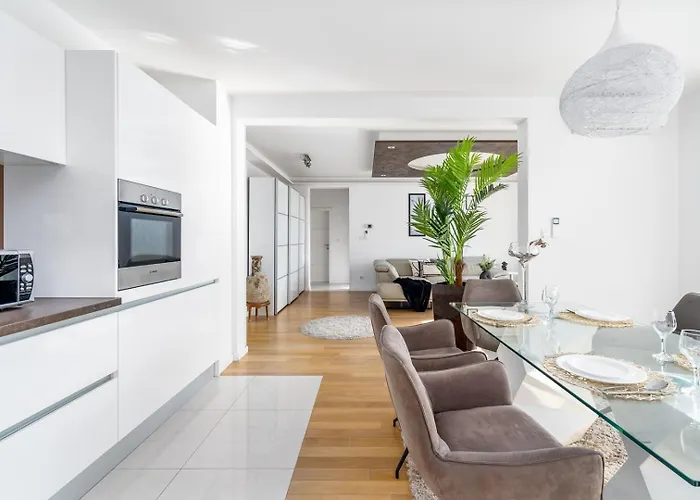 Vila Luxury Lucas With Heated Pool, Whirlpool, Sauna, 14 Pax *